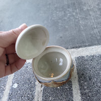 Bowl w/ lid, flower