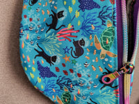 Scuba Cat, one zipper fanny/sling