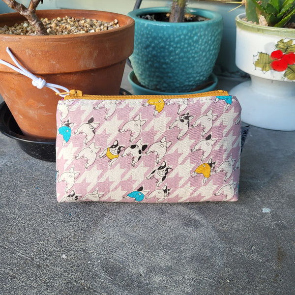 Frenchies SM. Olivia Triangle Pouch