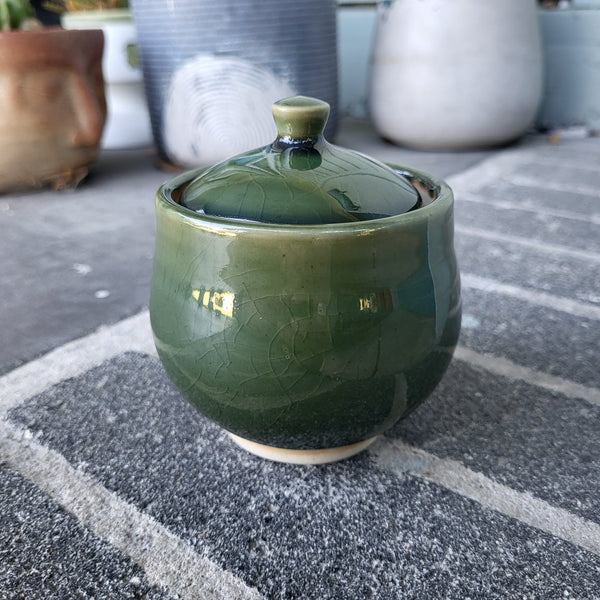 Bowl w/ lid #1, green