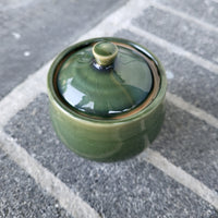 Bowl w/ lid #1, green