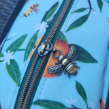 BEES AND ORANGS - Altona