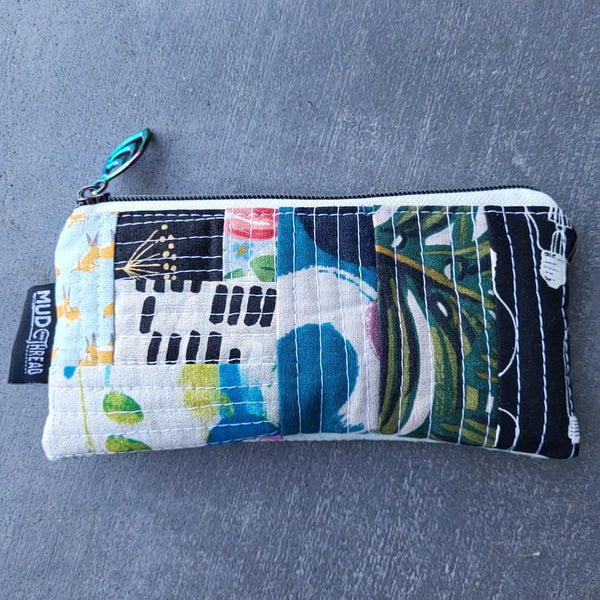 QAYG Pouch (30), flowers LINING
