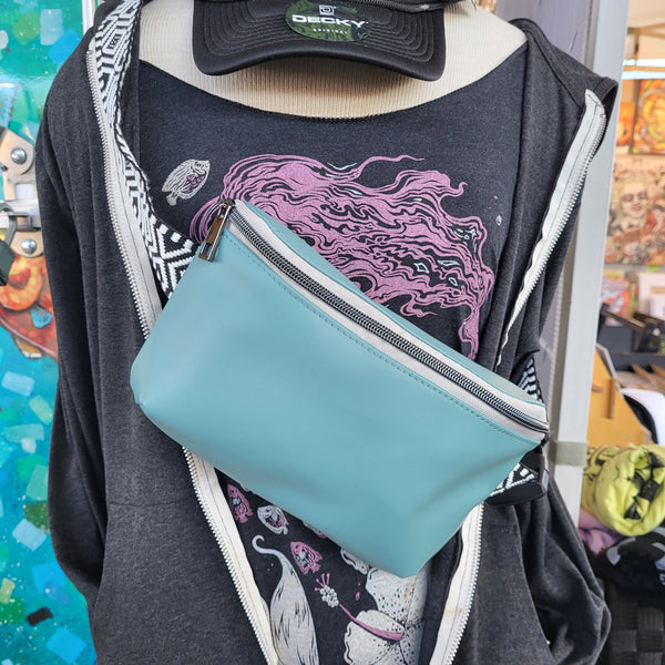 Lite Blue Sileather 5th Avenue Fanny/Sling