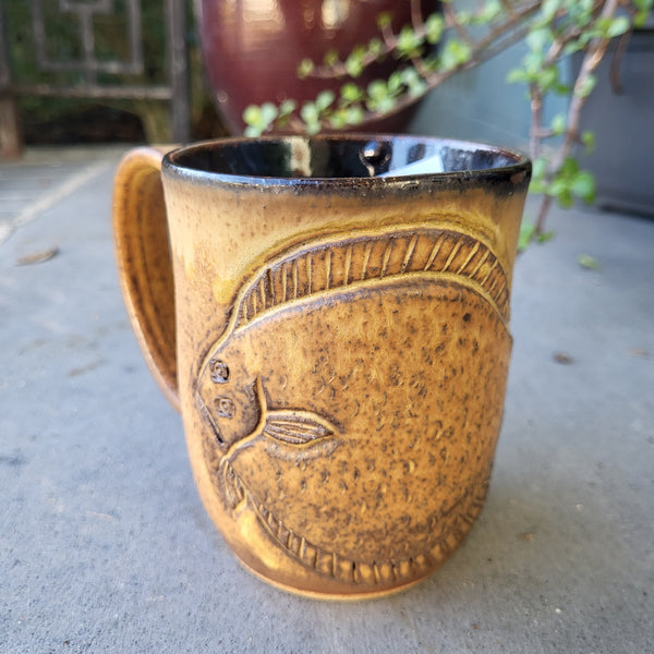 Flounder 2 tan Mug
