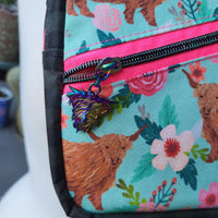 HIGHLAND COW, Olive Gingham wax Canvas