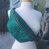 CELTIC '25, one zipper fanny/sling