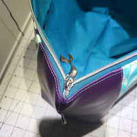 Mermaid vinyl. PEEKABOO Beauty Bag (xl)