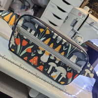 GNOMES/WAX CANVAS. GREENSTLE ADVENTURE BAG