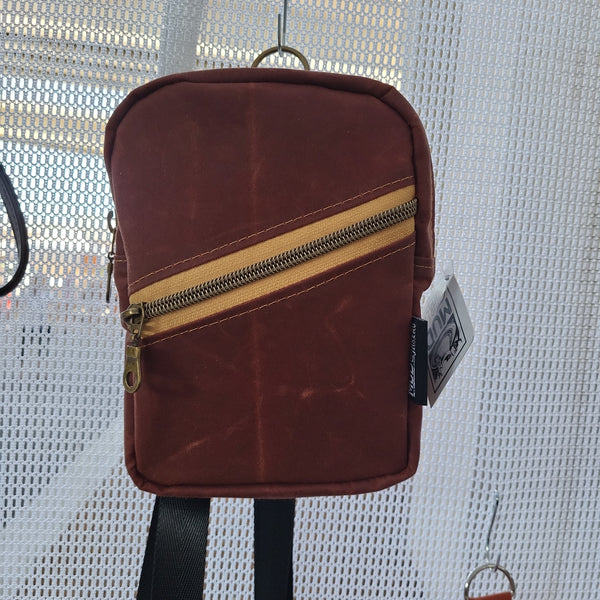 Rust Wax Canvas, Andie