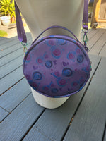 Roses, vinyl, Round Crossbody Bag