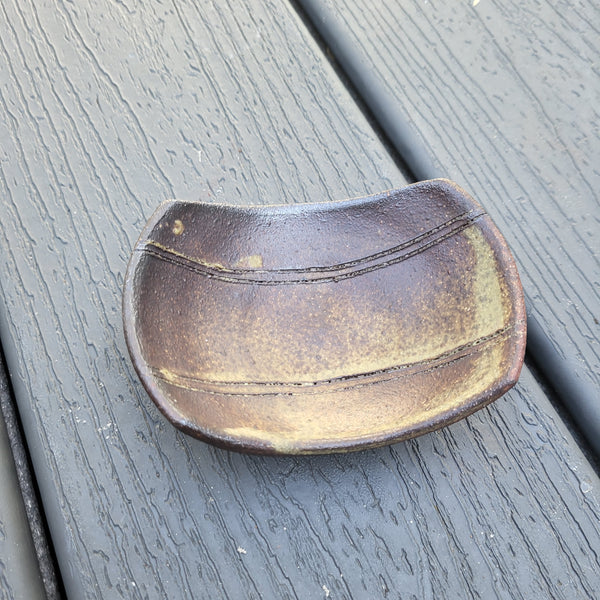 Raw glaze. Tray