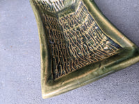 Tray w lines